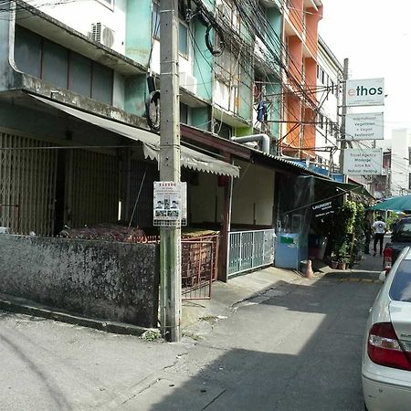 New Central Guesthouse Bangkok Buitenkant foto