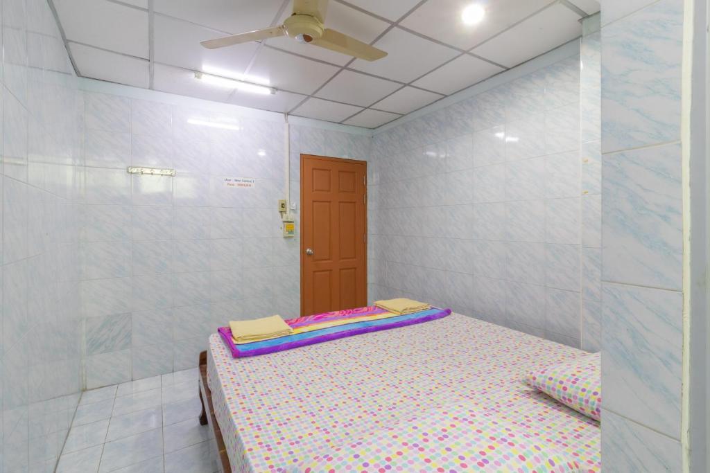 New Central Guesthouse Bangkok Buitenkant foto