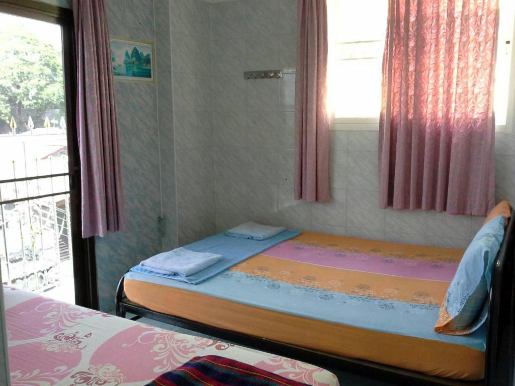 New Central Guesthouse Bangkok Buitenkant foto